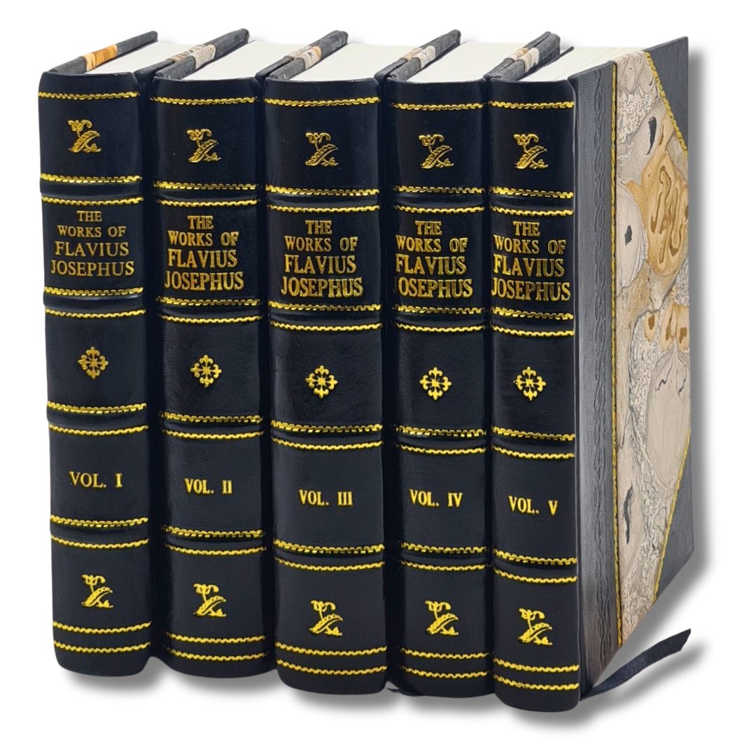 RareBiblio's tweet photo. Indulge in the epitome of literary luxury with our Deluxe edition of this exquisite book set. Crafted with meticulous attention to detail, each volume is a masterpiece, adorned with sumptuous materials and elegant design elements. ๐ชก๐ https://t.co/vSHkkboe4M