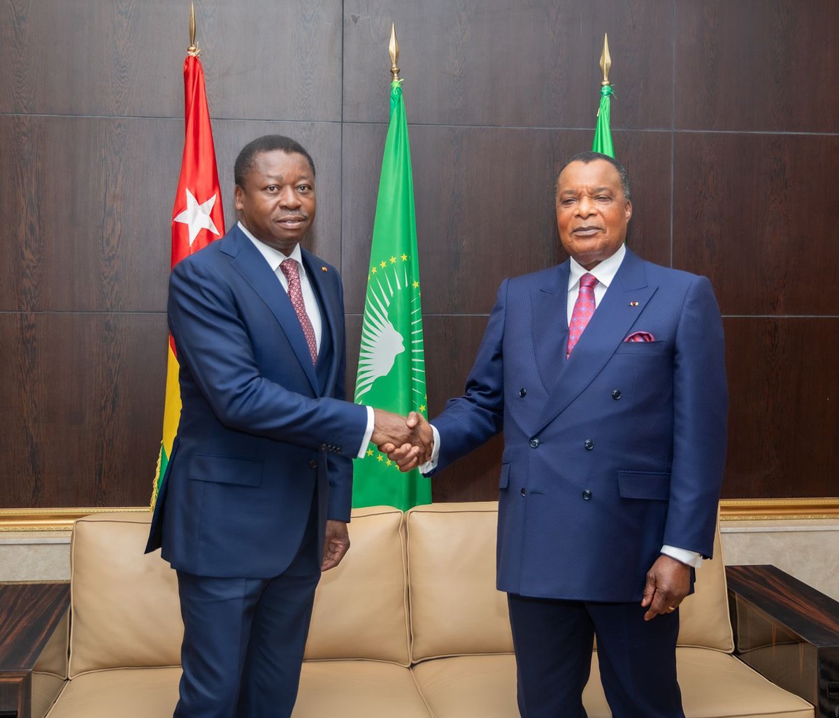 Faure Essozimna GNASSINGBÉ (@fegnassingbe) on Twitter photo Heureux d’être à Brazzaville ce jour, pour poursuivre avec mon frère et ami, <a href="/SassouNGuesso/">Tweeta Biz</a>, nos consultations périodiques sur les sujets d’intérêt commun aux plans bilatéral et continental.
Je remercie le peuple frère du #Congo pour l’accueil toujours empreint de chaleur qui Heureux d’être à Brazzaville ce jour, pour poursuivre avec mon frère et ami, <a href="/SassouNGuesso/">Tweeta Biz</a>, nos consultations périodiques sur les sujets d’intérêt commun aux plans bilatéral et continental.
Je remercie le peuple frère du #Congo pour l’accueil toujours empreint de chaleur qui