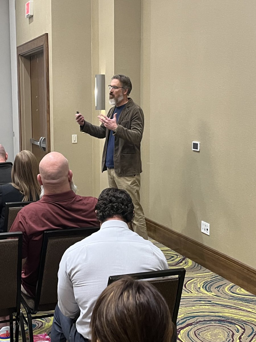 Chris_MLeGrande's tweet photo. ⁦@OASSP1⁩ Assistant Principal of the Year @TRay4408 presenting a comprehensive supervision plan at the secondary level at #LeadLearn24! ⁦@CCOSA⁩ ⁦@OMLEA1⁩ https://t.co/4aPCuLKyZQ