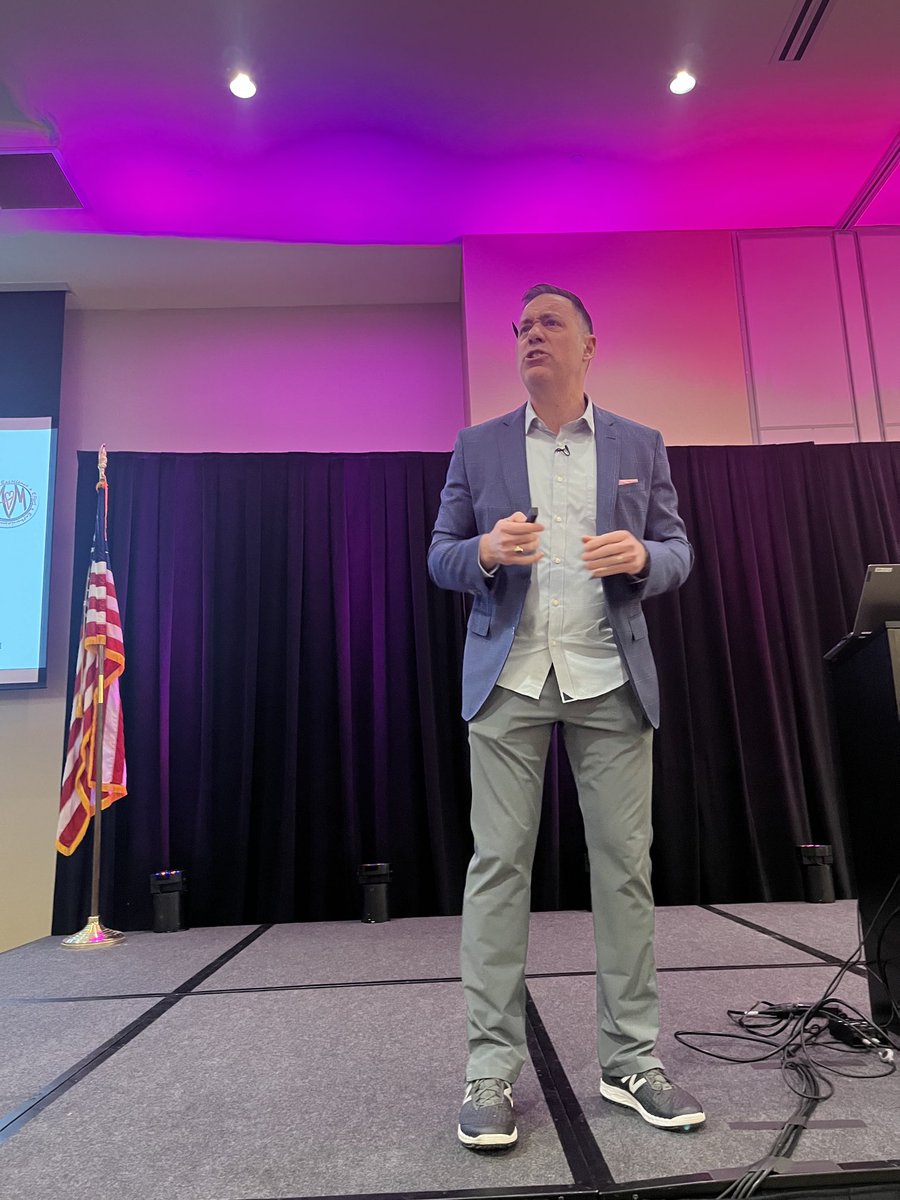 Chris_MLeGrande's tweet photo. ⁦@andrewmarotta21⁩ opening #LeadLearn24 with an inspirational presentation on the importance of telling your story! The energy is contagious!! ⁦@CCOSA⁩ ⁦@OASSP1⁩ ⁦@OMLEA1⁩ https://t.co/Kk9HfJZ40I