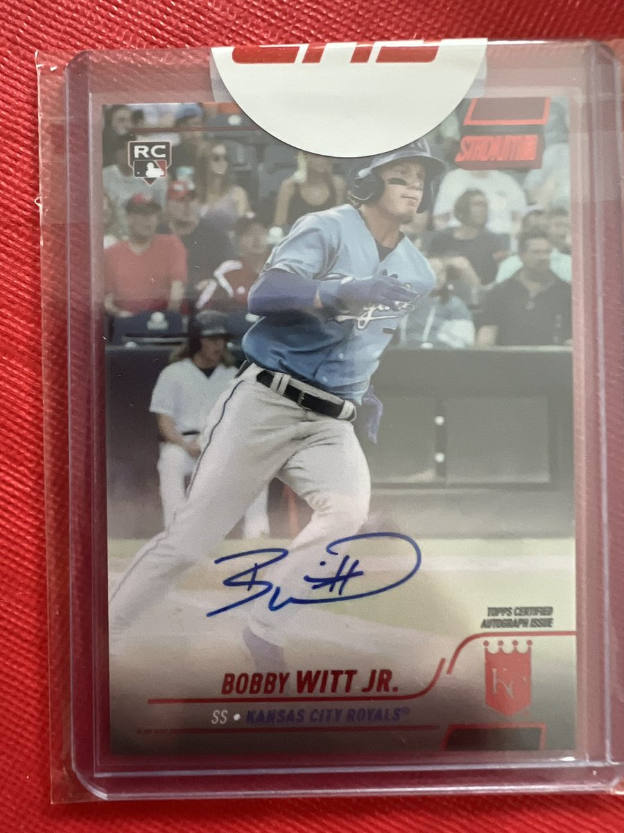 DSeller1111's tweet image. A busted scratch off and a year later it is finally here! @CardPurchaser #witt #kcroyals