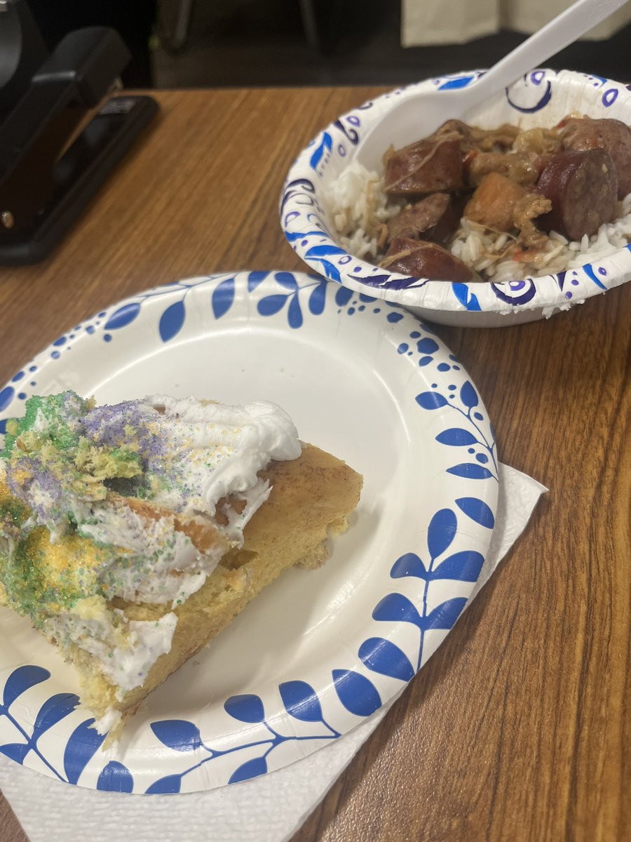 Thank you to our amazing <a href="/JenksPta/">Jenks PTA</a> for this delicious lunch! 😁