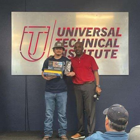 brhs_tigers's tweet photo. Congratulations to Logan King on being accepted to his “first choice” school, Universal Technical Institute. He also placed 2nd in the UTI Dallas Auto Tech Challenge, earning a $5000 scholarship. #BReady #BRHSlearns https://t.co/WvGDlru2kW