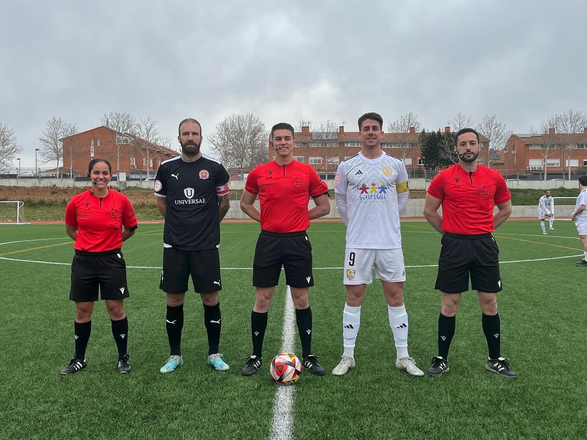 AlbertoUEFAPRO's tweet photo. ⚽️ Jornada 20 en #3rfef7 ⚽️
🔥 @paracuellosmx - 0 vs @cdftrescantos - 2 🔥
💪🏼 Mal partido del equipo donde solo queda levantarse e intentar mejorar 💪🏼
#LALIGAEASPORTS #LaLigaHypermotion #PrimeraRFEF #SegundaRFEF #TerceraRFEF
@Tercerarfefinfo
@TerceraPrefMad
@GradaSiete
@GradaBpro https://t.co/Xn7lhLMWc2