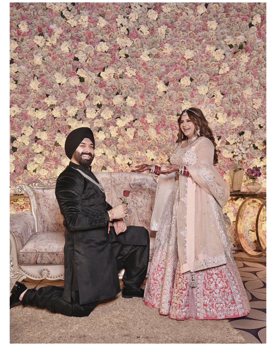 ❤️❤️Happy 1st Anniversary and Happy Valentine Day  my Love ….❤️❤️……You’re always the first and the last thing on this heart of mine/No matter where I go, or what I do/I’m thinking of you.…… 💕❤️
#parasdollyminhas #anniversary #valentines #love #romance #life #beautiful