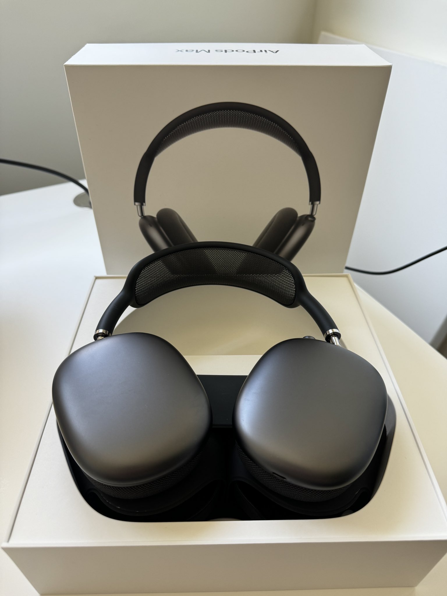 Airpods max online grover