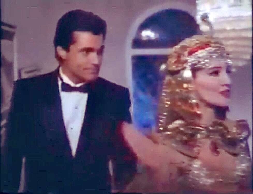 MarshallRTeague's tweet photo. One way or another
Weโre #HeatingThingsUP
this #ValentinesDay
w an #InTeagueing #TeagueTime in #GlenALarson #TvShow #Chameleons
w #CrystalBernard keeping it #Teaguertaining ๐ญ..๐ https://t.co/amWOMr45AX