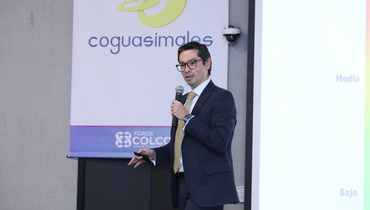 SFCsupervisor's tweet photo. Adaptabilidad a las tendencias del ciclo crediticio
Presentación de nuestro Director de Investigación, Innovación y Desarrollo, Jaime Rodríguez, en el #ForoCOLCOB que se realizó en Bogotá. https://t.co/R3DYVqxNxJ