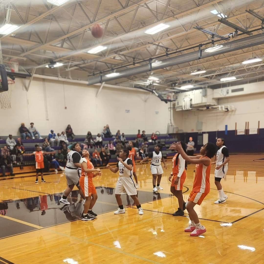 ScorpionsSms's tweet photo. Two tough hard faught loses against some really good Pierce teams. 7th Grade 21-9 and 8th Grade 25-10. We'll get them next year. 
#ScottScorpionsBasketball
#GoScorpions https://t.co/6fs0l9Bi56