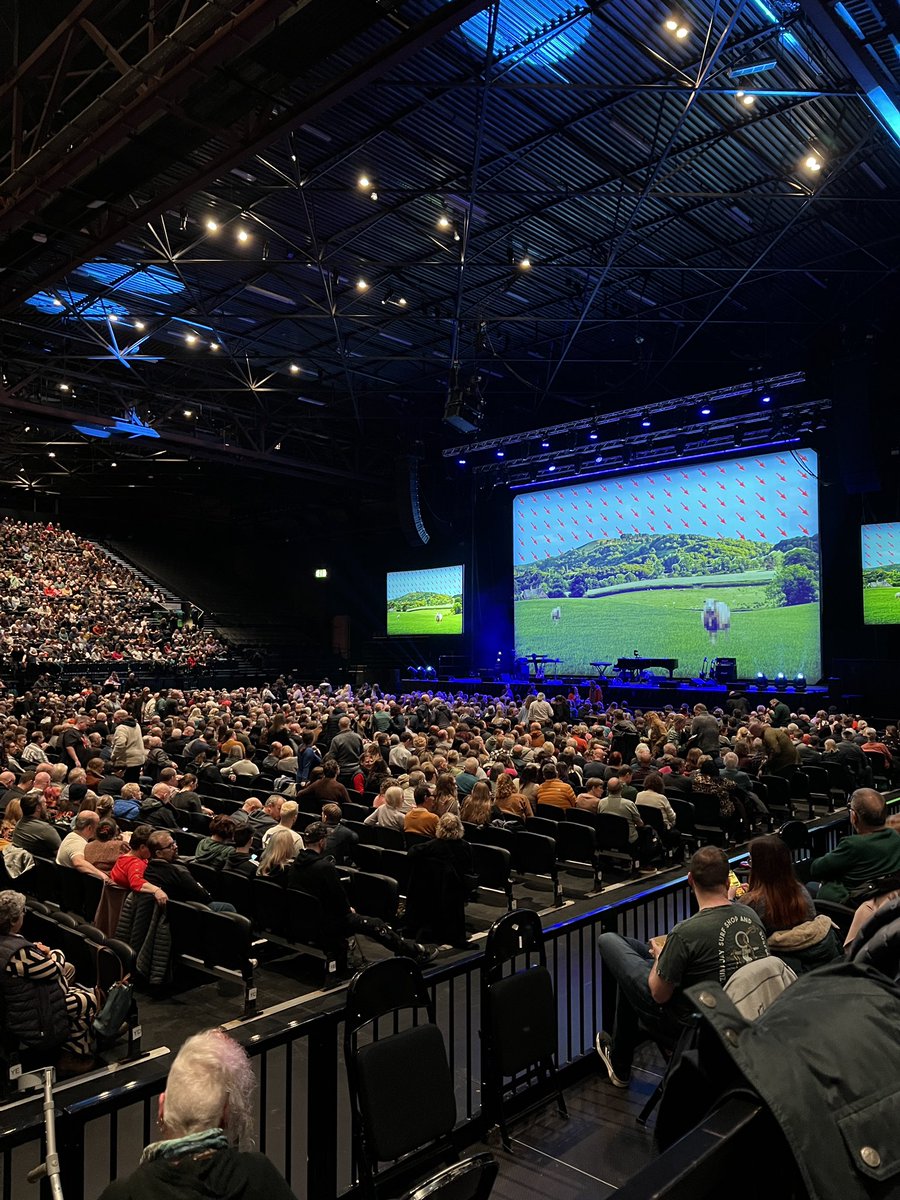 Another week - another show. This one is Bill Bailey - Thoughtifier at the NEC. Regrettably, had to pay for this one!