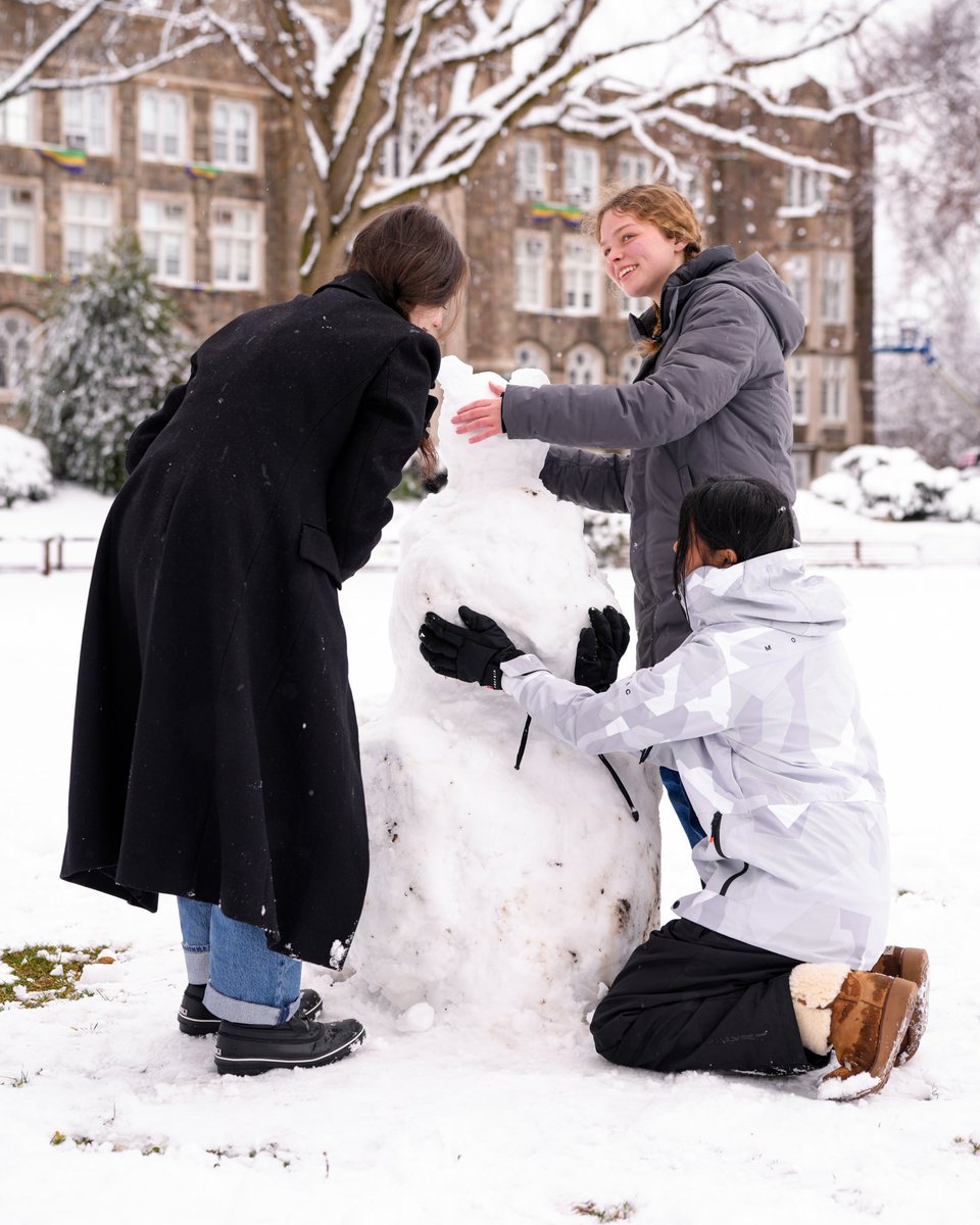 FordhamNYC's tweet photo. Snow fun is hard to beat! We hope you're staying warm, Rams. ☃️❄️ https://t.co/aspJNwpnQy