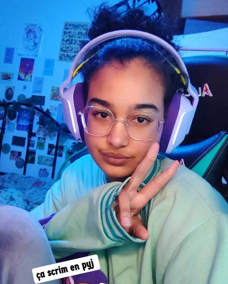Nnikkoes's tweet photo. scrim lkl !! #bsbwin vs les skt bt là
je stream en mode chill + delay + low chat jvais être focus
https://t.co/qdSRhwM3Ff ✨
https://t.co/qdSRhwM3Ff ✨ https://t.co/on6ItWl66u