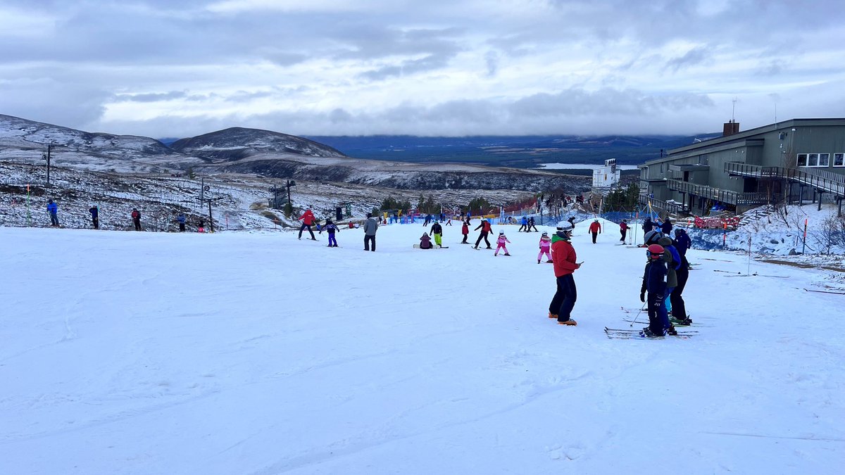 'Perfect place to learn to ski. Wonderful instructors and beautiful surroundings.' Thank you so much Vineet Rohatgi for your 5-star review. Just a reminder that our beginners slope is at full capacity with our ski schools this week due to the school holidays. 🤩🏂