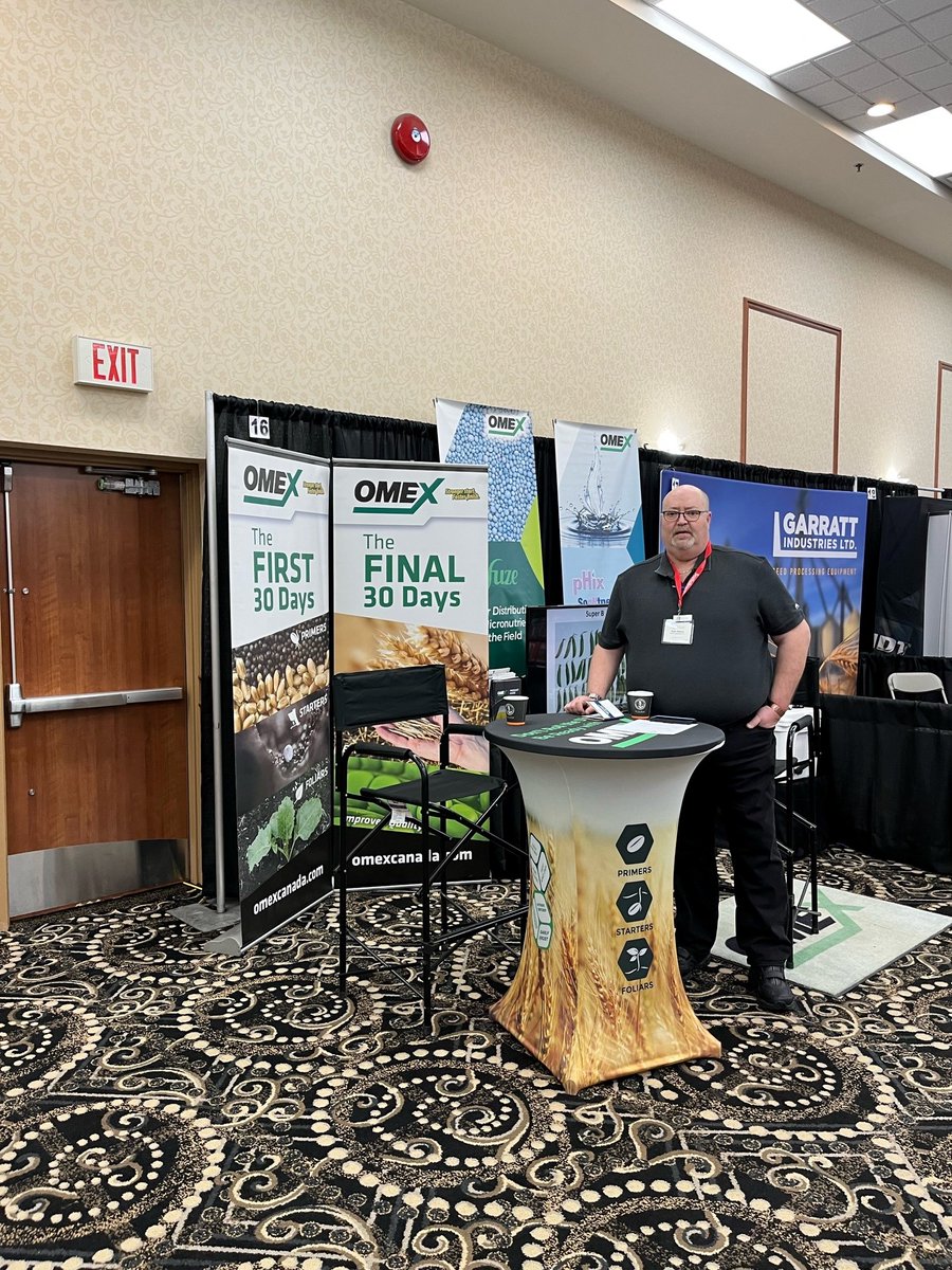 OmexCanada's tweet photo. Are you Crop Connect ready? We are in the middle of setting up our new and exciting banners at the moment, so here is a photo of our Manitoba Sales Rep Rob Hinton, from last year!! Come stop by February 14, and 15th! We would love to discuss #Plant24 with you! #CropConnect https://t.co/1VN0MnPbV6