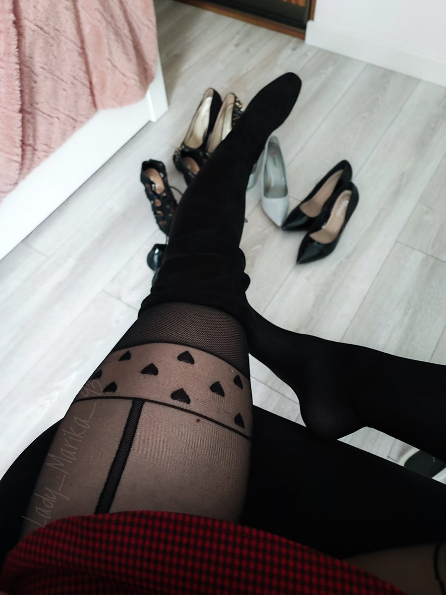 Na kolana marionetko 🫵

Chcę się zabawić twoim kosztem 🤭

#feet #pantyhoses #nylons #legs #findom #feetworship #loser #heels

<a href="/rt_feet/">Feet RT PROMO 💯K</a> @DoggyPromo <a href="/PolskiFindom/">Polski Findom</a>
