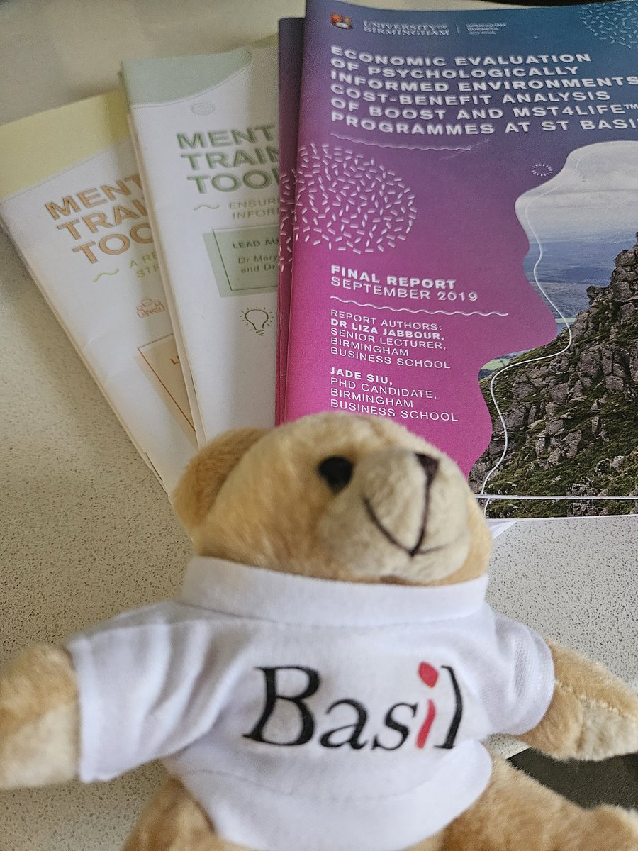 grace_tidmarsh's tweet photo. Travel Basil, the Toolkits &amp; I have all arrived in Ottawa. Looking forward to the next 10 days, with 2 in person events &amp; 1 online forum where we will explore the intersections between sport psychology, youth homelessness, creative methods, stigma &amp; policy. https://t.co/aQJ96ttfCJ
