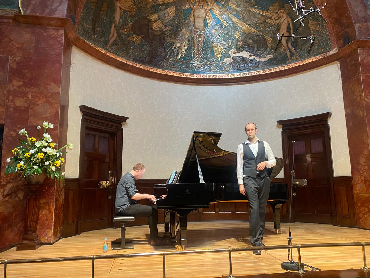Thank you to everyone who came to @wigmore_hall to @jpianomiddleton and my recital of stories told in song. Do have a listen online here! bbc.co.uk/sounds/play/m0…