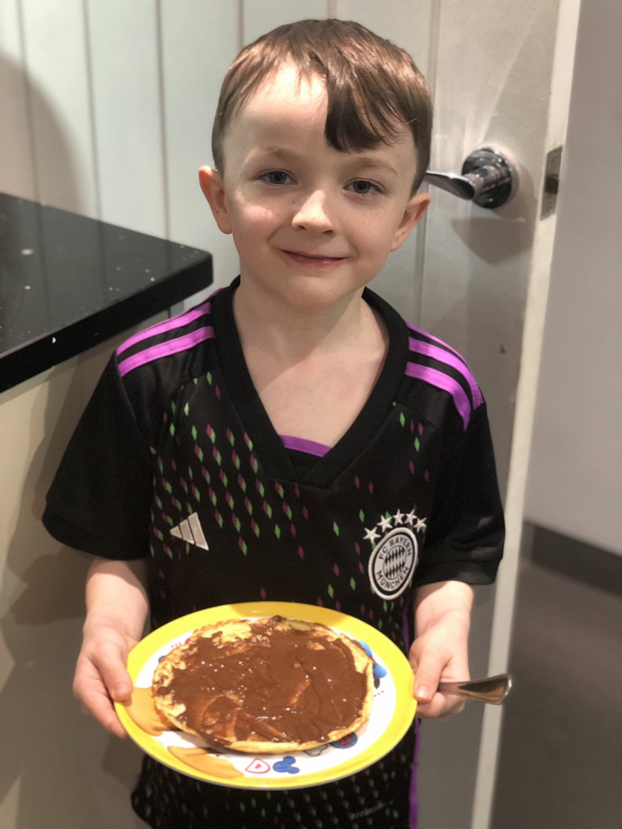 Zac was telling what ingredients we needed for pancakes after practising at school <a href="/MsSteeleWB/">Ms Steele</a> <a href="/wild_bank/">The Wild Bank</a> <a href="/MrCainWB22/">Mr Cain</a>  they both loved helping