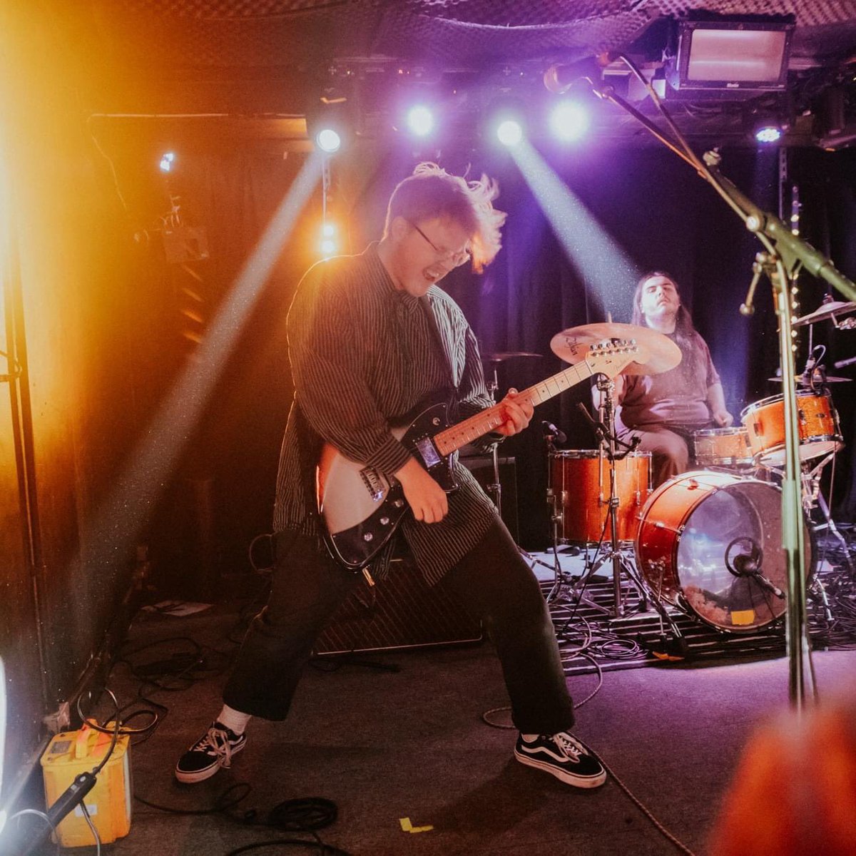 Shots from @armslengthblues incredible set closing their SOLD OUT co-headline show with @btyschl at @thekeyclubleeds 🤘 📸 @nathrxbinson