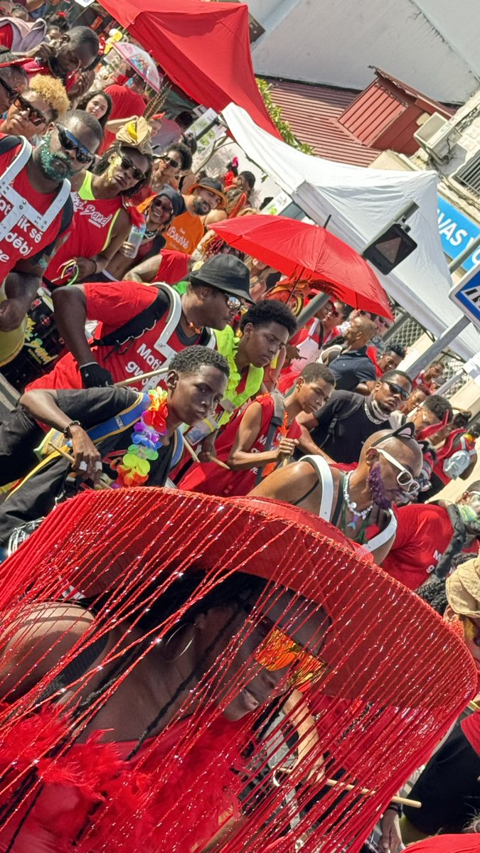 IamPascal's tweet image. Bon #Carnaval2024 🎈@Xavier75 @free 😁 #lanibondebi