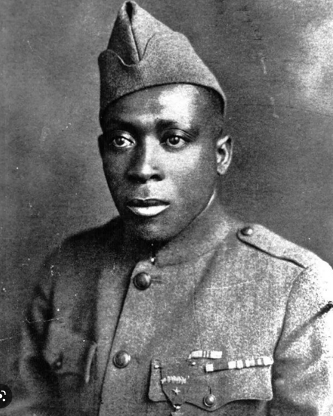 Henry Johnson was a soldier from the 369th Infantry Regiment, known as the "Harlem Hellfighters."  He was posthumously awarded the Medal of Honor in 2015 by President Barack Obama.
armyhistory.org
#BlackHistoryMonth #blackhistory #ArmyHistory #SoldierStory
