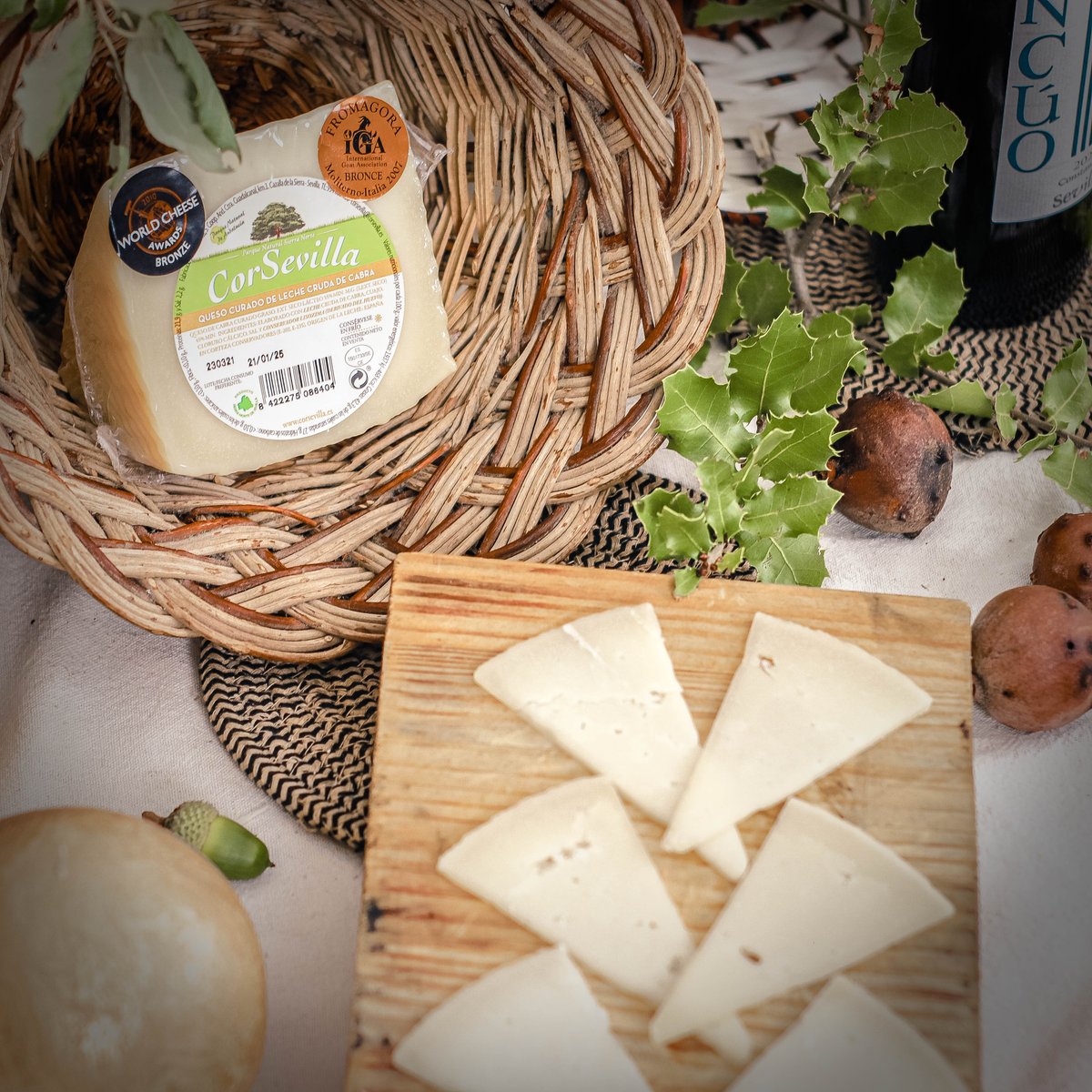 VastagoCrea's tweet photo. Fotos de producto para la cooperativa local Corsevilla. Lote 5 de Navidad 🎄🌟​🧀​

#VástagoCreaciones📸 https://t.co/EK0pTls9y0