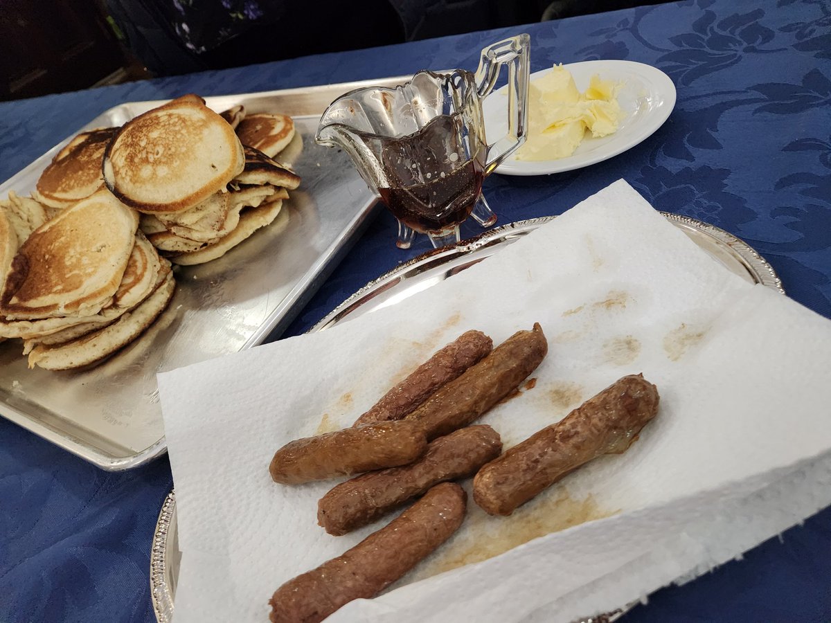 cway_way's tweet photo. Striving never tasted so good. #pancakes #shrovetuesday @RSM_Theology @uStMikes @RegisCollege https://t.co/JQrlsQCzno