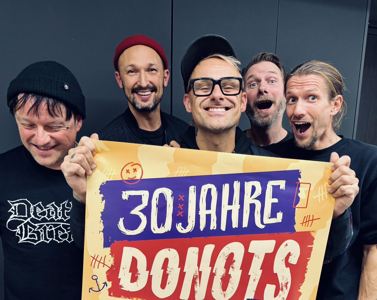 JETZT FREIGESCHALTET: Die nächste Ladung Tour-Tickets. Für alle, die vorhin arbeiten mussten. Donots.Merchcowboy.Com