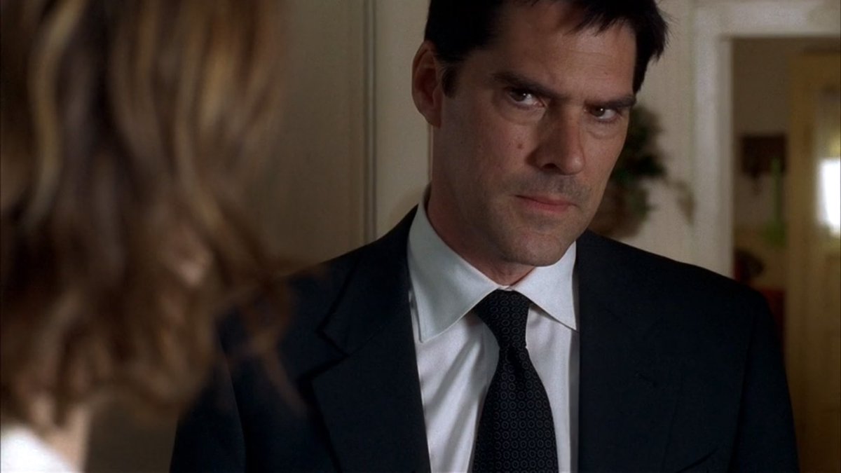 aaron hotchner in 3x11 “birthright”