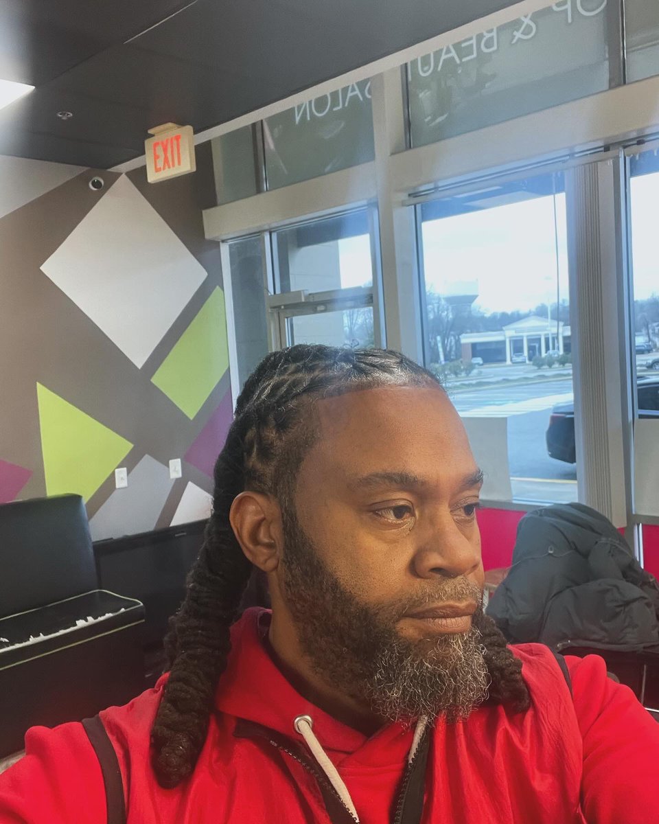 Michael31335784's tweet photo. Mind of a made man✅🦍ten toes🤞🏾 https://t.co/FNlI4SXaRq
