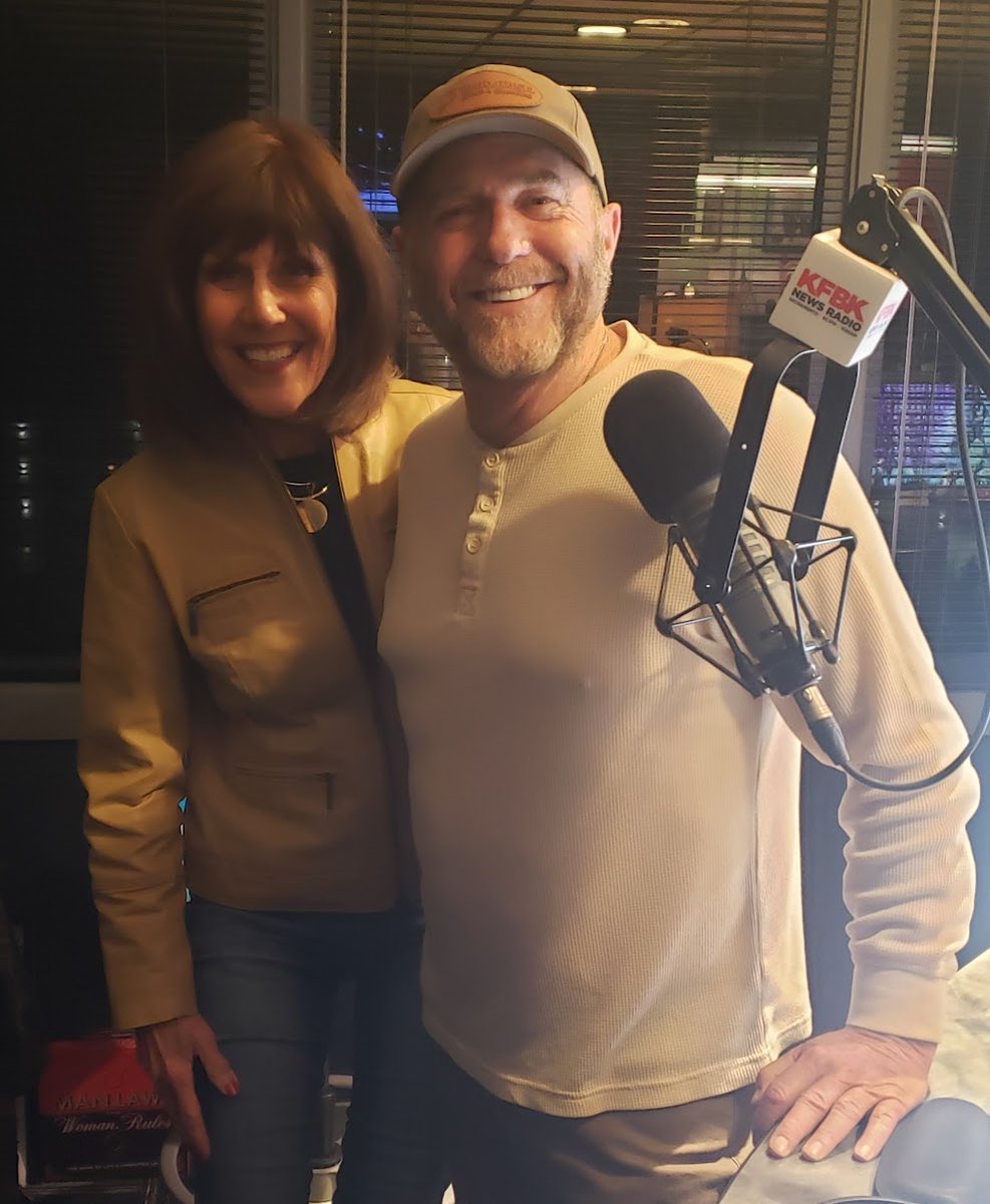 In the studio with KFBK's nighttime host and star Pat Walsh talking my new book Civility Unleashed Second Edition...along with sports and music...you name it!
Thank you for all the fun, Pat!
#PatWalsh #KFBK #CstheDay #CivilityUnleashed2ndEdition #Radio #Studio #AtTheMic