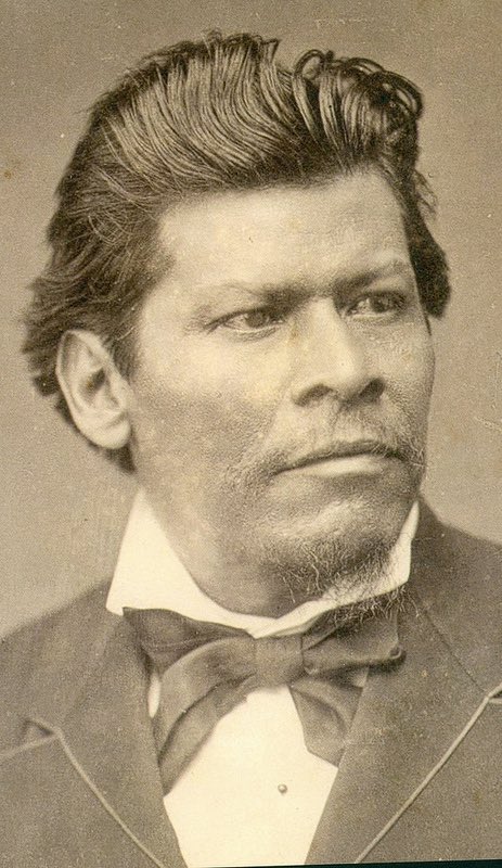 #Efeméride
Recordemos la muerte de Ignacio Manuel Altamirano el 13 de febrero de 1893 en San Remo #Italia. Grande periodista, escritor, diplomático y abogado liberal que apoyó y participó en la Revolución de Ayutla contra el santanismo, así como también en la expulsión de los