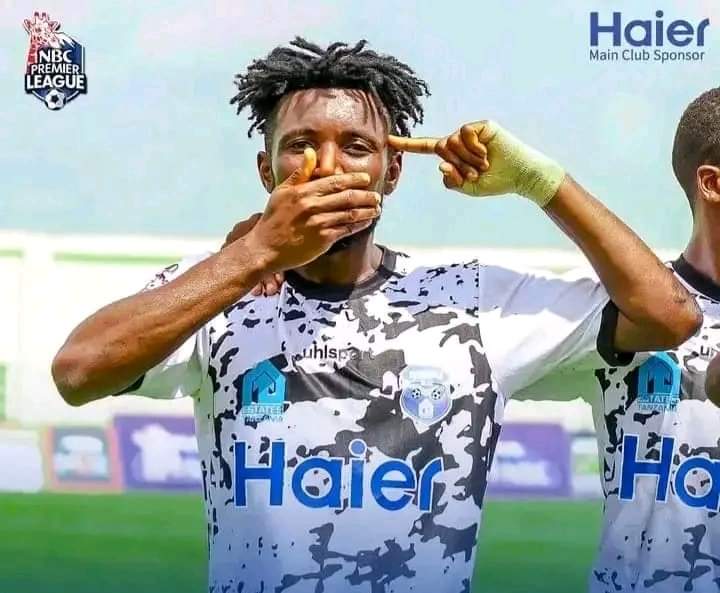 Dadou Ekofo offiçiel 🇨🇩🇨🇩🇨🇩 (@dadouekofo25) on Twitter photo Le milieu de terrain togolais MAROUF TCHAKEÏ ancien joueur de l'<a href="/ASVitaOfficial/">AS Vita Club</a> de la RDC 🇨🇩 a également fait passer le message,lundi lundi 12 février lors de la rencontre du championnat tanzanien opposant SINGIDA FOUTAIN FC son club à Kagera Sugar Le milieu de terrain togolais MAROUF TCHAKEÏ ancien joueur de l'<a href="/ASVitaOfficial/">AS Vita Club</a> de la RDC 🇨🇩 a également fait passer le message,lundi lundi 12 février lors de la rencontre du championnat tanzanien opposant SINGIDA FOUTAIN FC son club à Kagera Sugar