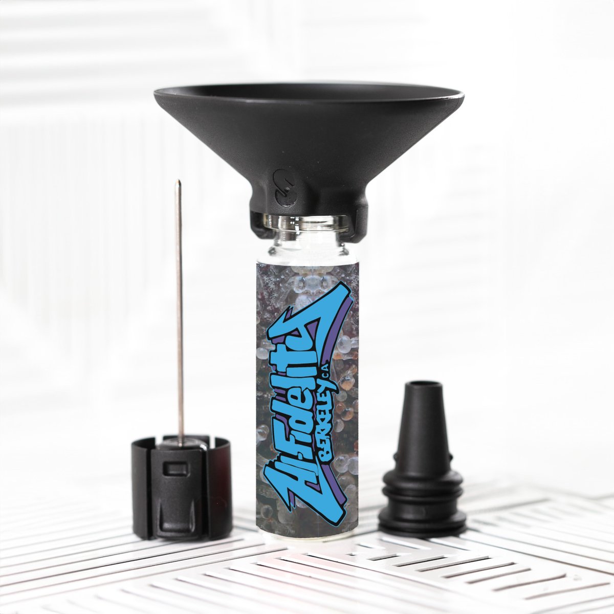 Now available at <a href="/hifigreen/">Hi-Fidelity</a> in Berkeley! If you're looking for a wide selection of exceptional flower, stop by the next time you're crusin' up Telegraph💨

MENU: hifidelity.treez.io/onlinemenu/cat…

#bayarea #eastbay #berkeley #cannabis #smoothee