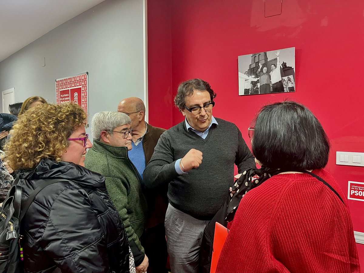 jvergelesb's tweet photo. 🎭Martes de carnaval para visitar Zafra (@PSOEZafra) y Villafranca de los Barros (@VcaPsoe). 
❤️Infinitas gracias a los compañeros y compañeras que hoy nos han regalado un ratito de su tiempo... 
(1/2) https://t.co/8xRVYAS4dI