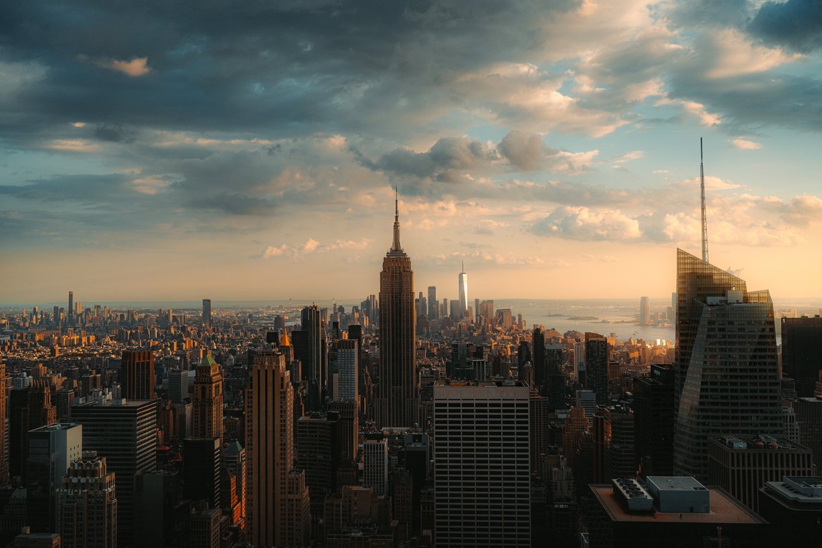 michaelboegl's tweet photo. Worlds most famous skyline https://t.co/goLxyZyZn1
