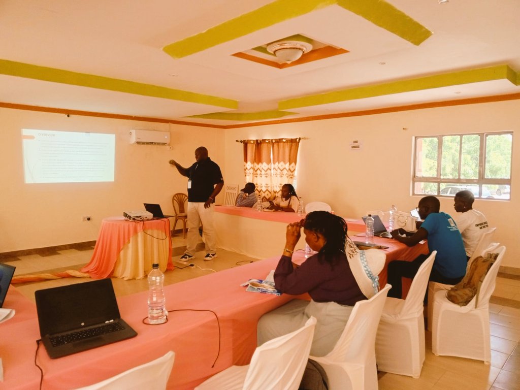 SAPCONE's tweet photo. @SAPCONE Excited to join forces with  @MercyCorpsKe, and @MercyCorpsUganda for the CCLAP project inception meeting at Stegra hotel. With funding from the Australian Development Agency, we're driving change along the Uganda-Kenya border! #CCLAP #ClimateAction 🌍✊
@JahnetChela https://t.co/kbqxNYGIr2