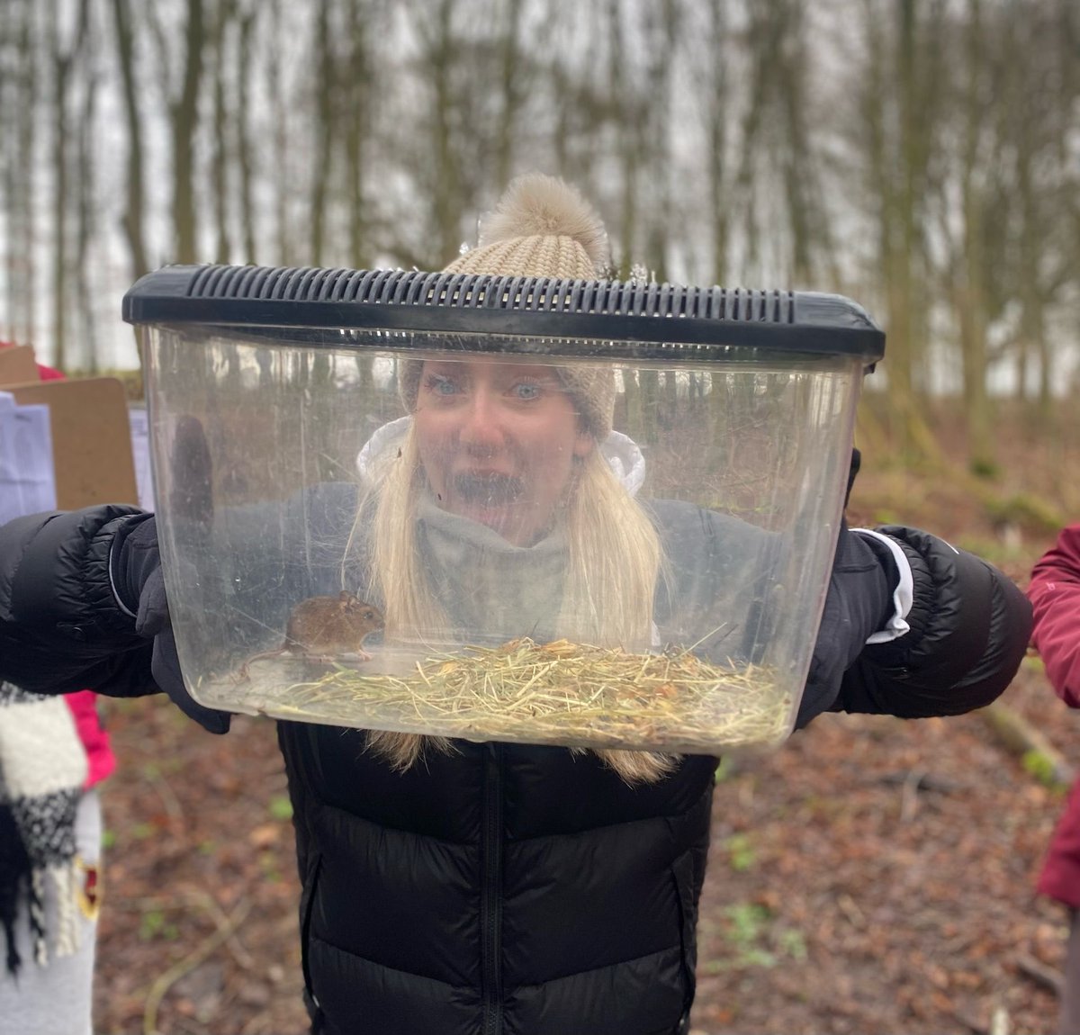 DHSfG_Science's tweet photo. Sixth Form Biologists measuring population sizes of vertebrates and invertebrates on their field trip @CranedaleCentre https://t.co/krDnhscCl7