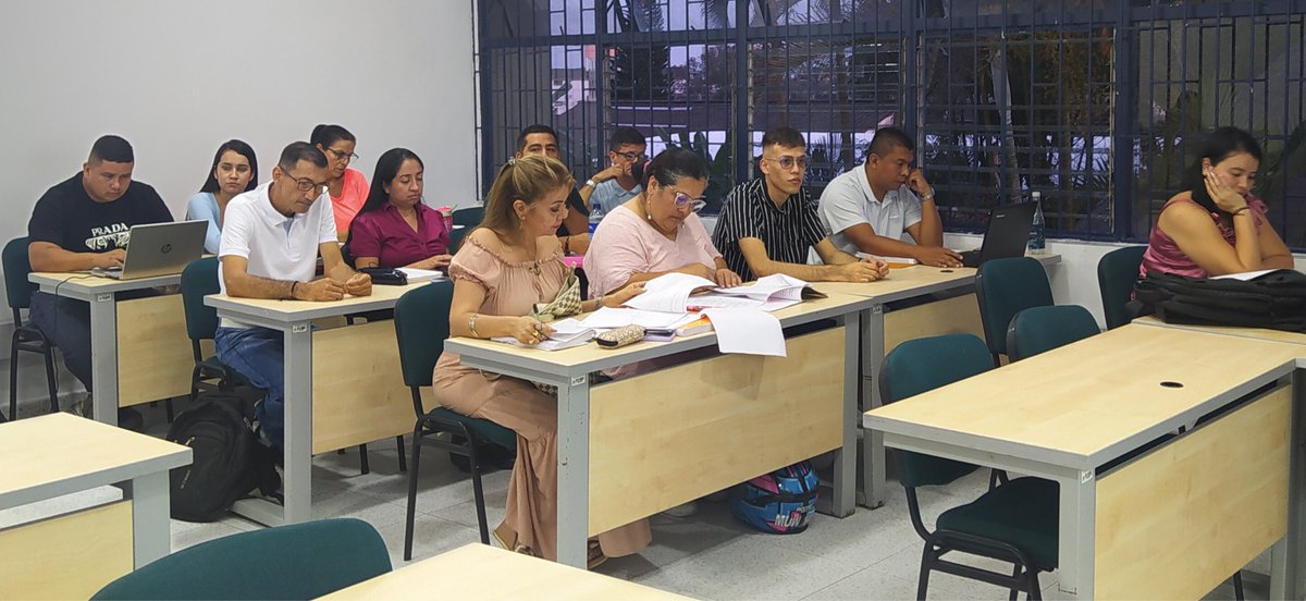 ESAPOficial's tweet photo. #Territoriales |🏫 Nuestros estudiantes regresan a las aulas con entusiasmo y energía para un nuevo encuentro presencial en la ESAP #Tolima. 🎒
¡Seguimos #Afinando por su formación integral y la excelencia académica! 📚✨ https://t.co/DJqoZrIS9i