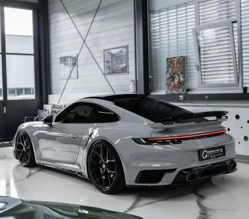 Jordan92338366's tweet photo. 992 TurboS 🩶 https://t.co/RPGP0H4gx9