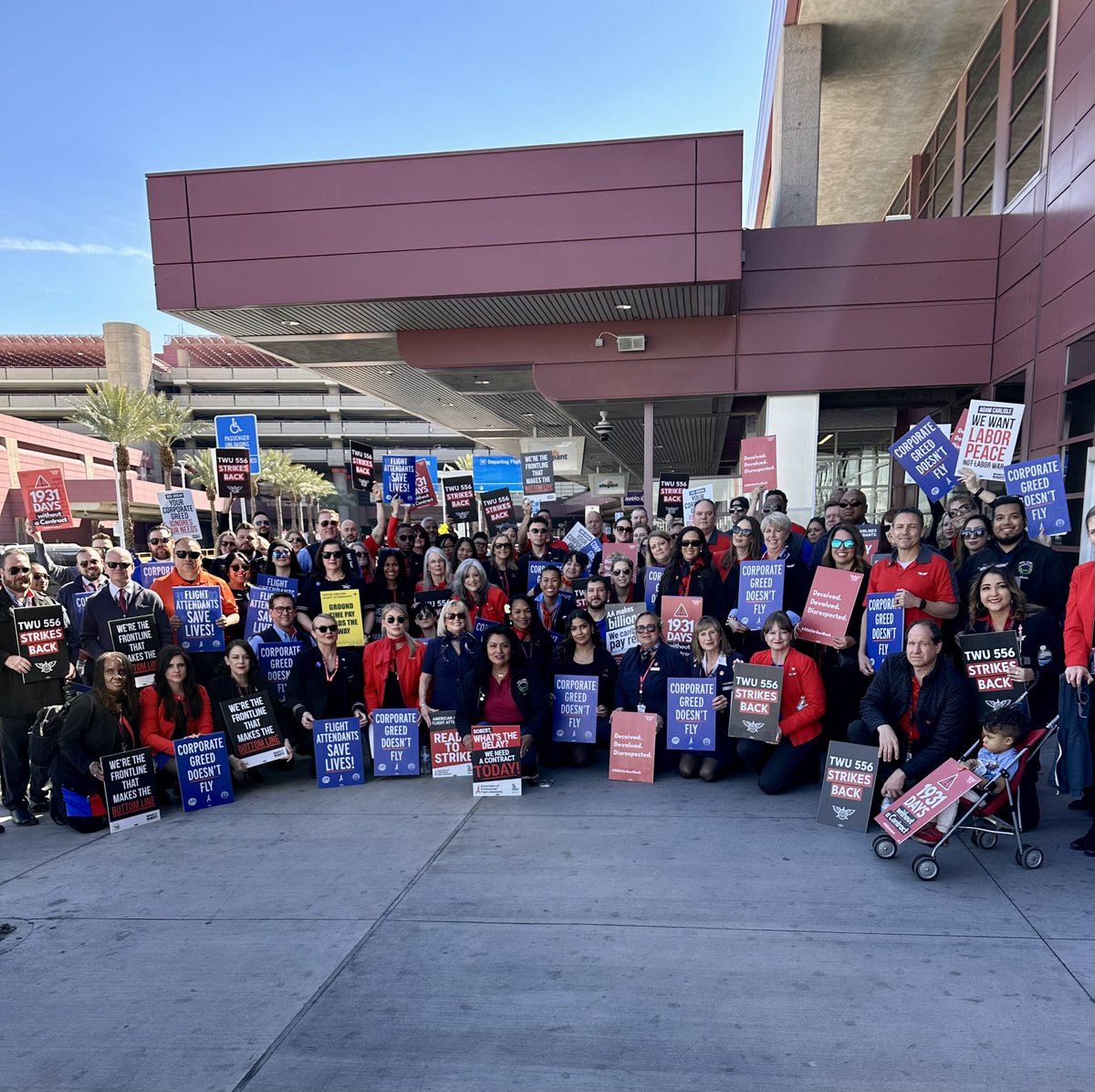 International Flight Attendants Day of Action at Harry Reid International Airport with so much solidarity✊🏼. Some flight attendants have been working with an expired contract for FIVE AND A HALF YEARS.