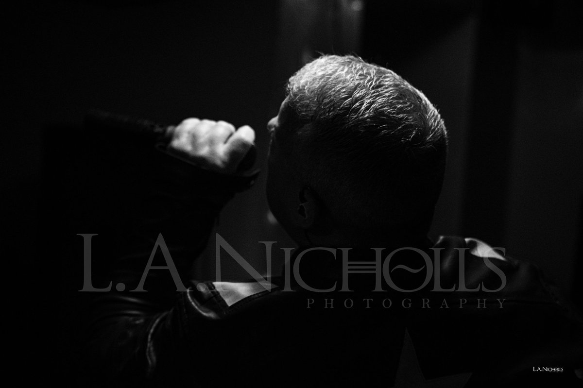 LANICHOLLSPHOTO's tweet photo. Was a great gig at the Oak Inn Walsall for Nickleback Vs Bon Jovi Tribute night
#musicphotography #eventphotographer #Nikon #midlandsphotographer #livemusic #photography https://t.co/qZgMqcaRIx