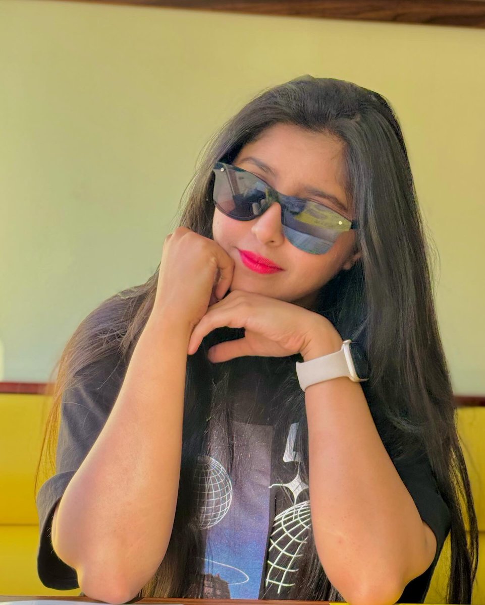 Numrakhan13's tweet photo. Dekh lia.  Ab like kar do 😂♥️ follow back https://t.co/342zDIXO7v