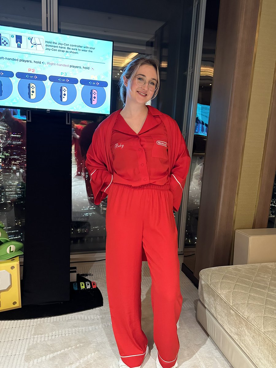 🦎 bekyamon (@bekyamon) on Twitter photo guys they gave us personalised pyjamas 😭 guys they gave us personalised pyjamas 😭