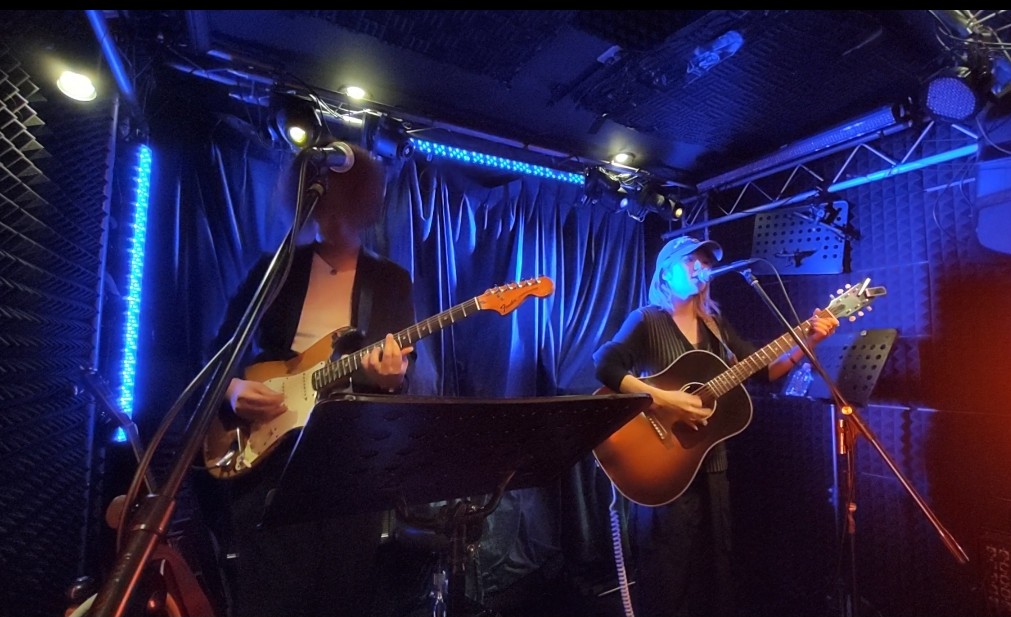 AKIRAK65939752's tweet photo. 新宿circle ギター演奏🎸みなさん
素敵なライブありがとうございました
Riy*さん @RiySing #Riy
山口華穂さん @kahoyade330 #山口華穂
sippoさん @aoi_black12 #sippo
中村康宏さん @meramerasan #中村康宏 https://t.co/f17aeIBAdv
