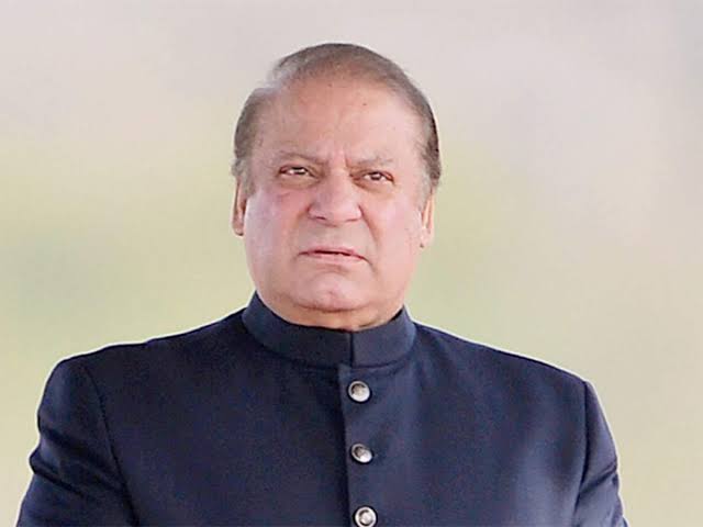 AthSal01's tweet photo. نہ رہا جنونِ رخِ وفا یہ رسن یہ دار کرو گے کیا
جنہیں جرمِ عشق پہ ناز تھا وہ گناہ گار چل�� گئے 💔
#پاکستان_کو_نواز_دو https://t.co/3xJFWrWiz3