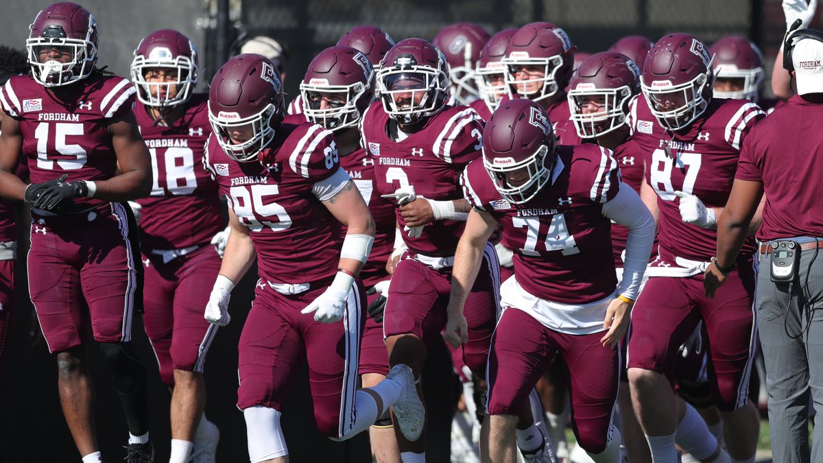 Blessed to receive an offer from Fordham University! @ArtAsselta @Coach_Conlin @BergenCathFBall