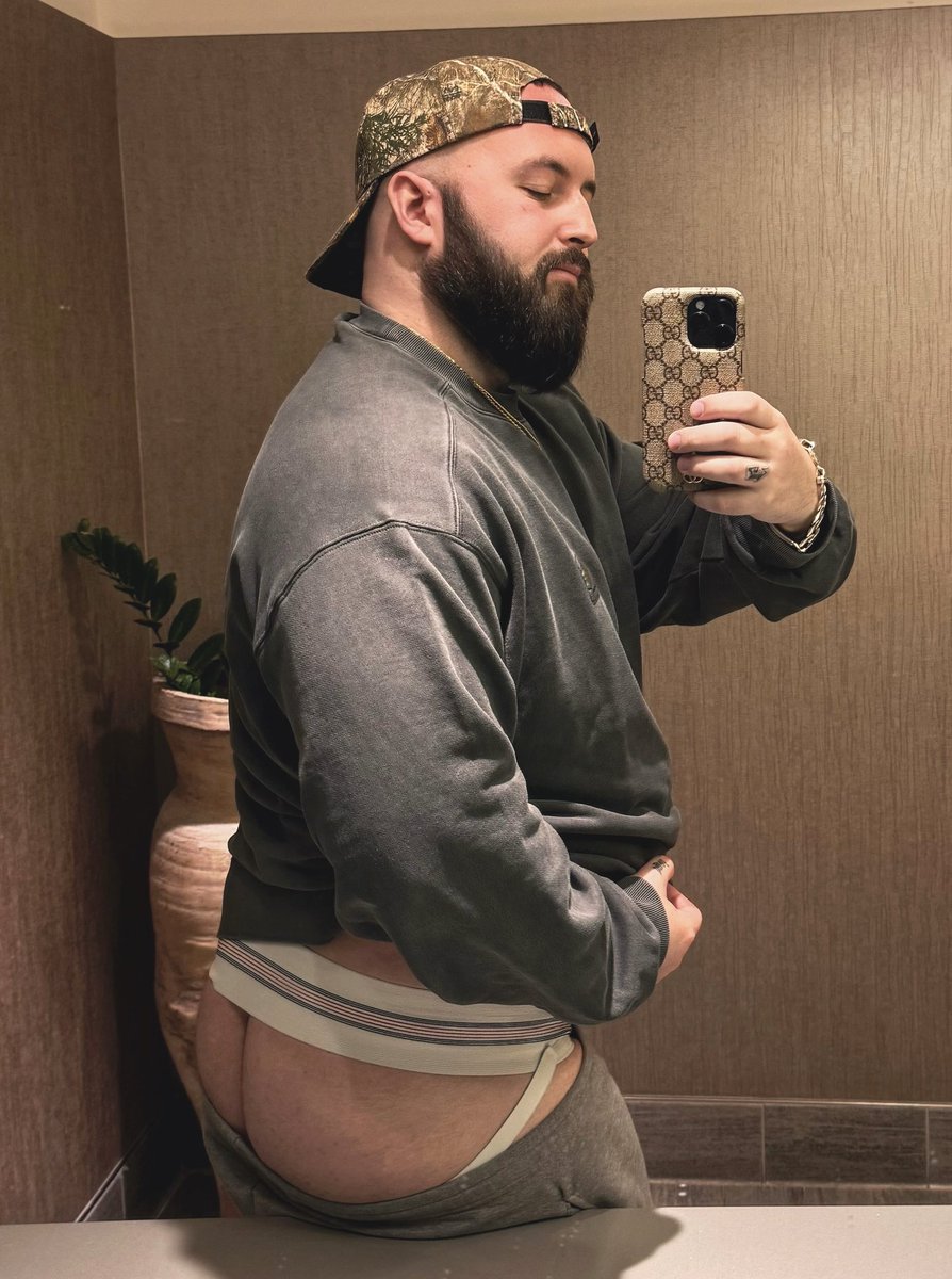 Men’s room