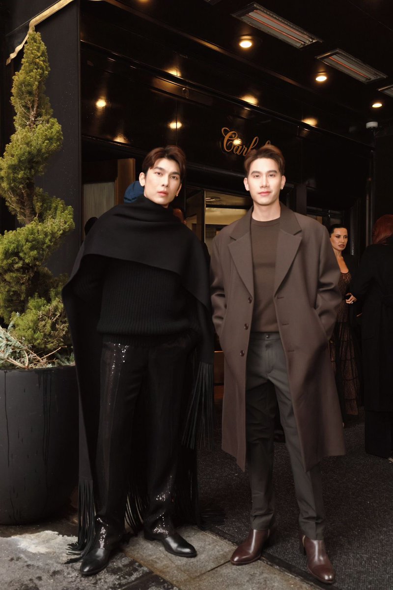 aefbo1's tweet photo. รัก รัก รัก 🖤🤎

MEW TUL IN NYFW

#MewTulxMichaelKors
@MSuppasit @octotul https://t.co/fRJvIXZldr