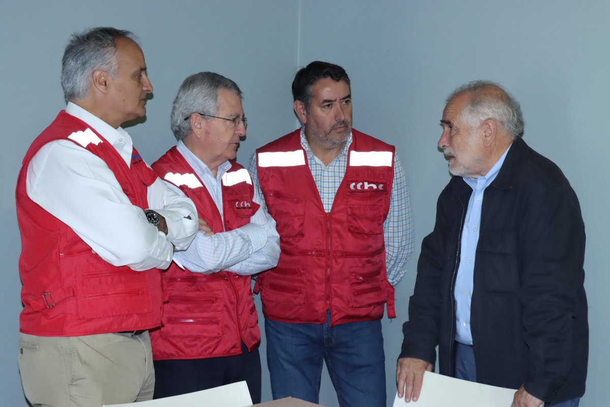 además de coordinar desde el sector público y privado el anhelado proceso de reconstrucción.